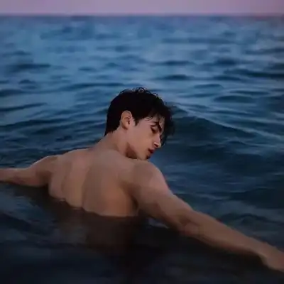 苍傲玉
